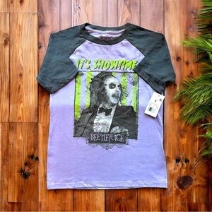 Beetlejuice “It’s Showtime” Graphic Raglan Baseball Tee - Juniors Size M - NWT
